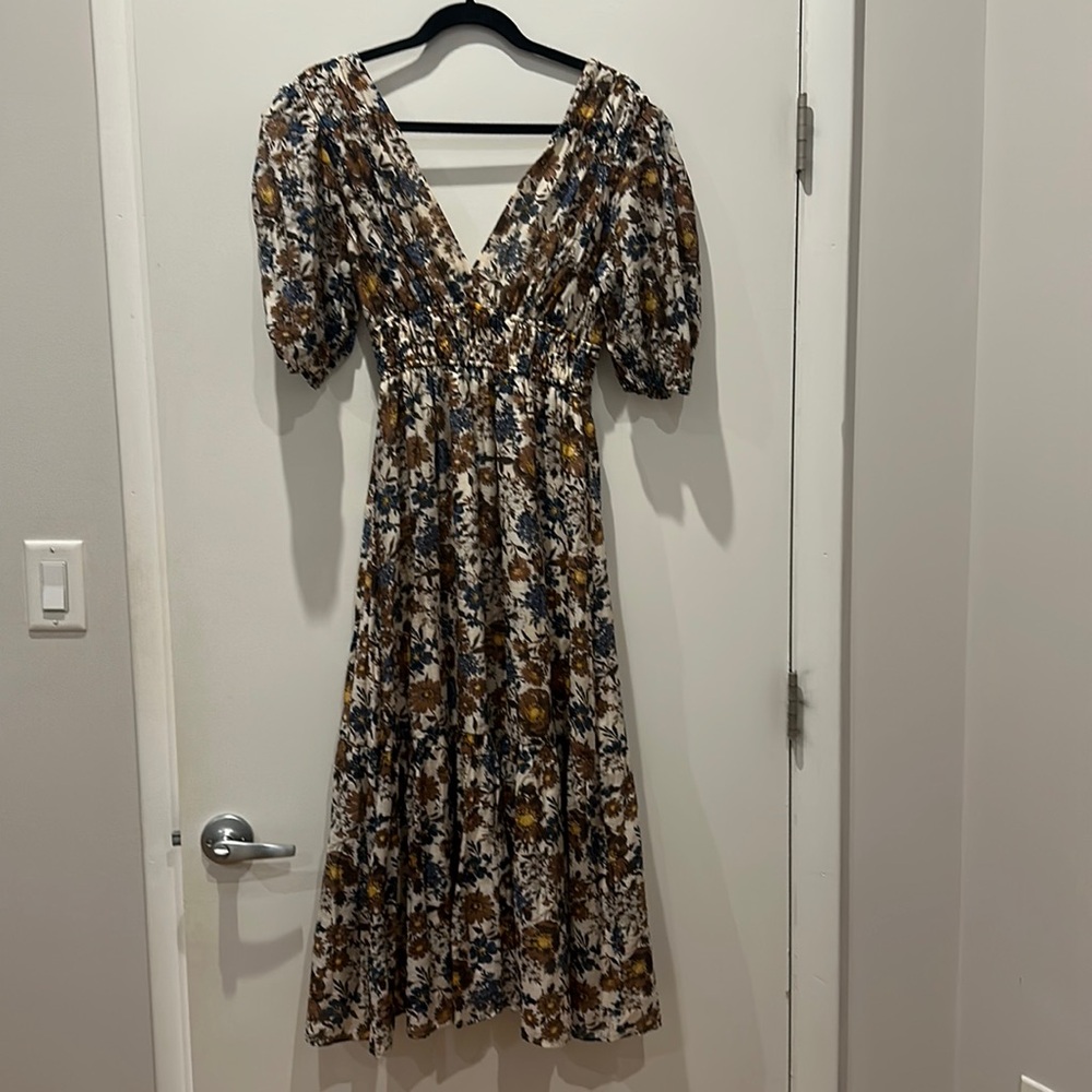 Abercrombie floaty plunge midi dress